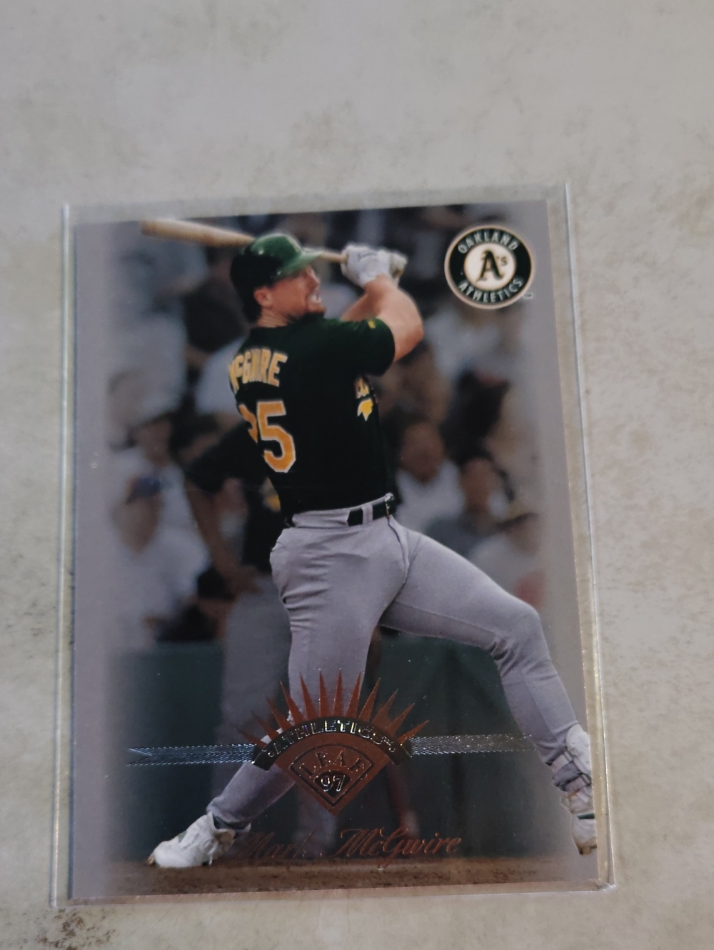 Mark McGwire 1997 Leaf #38 Oakland Athletics Baseball Card